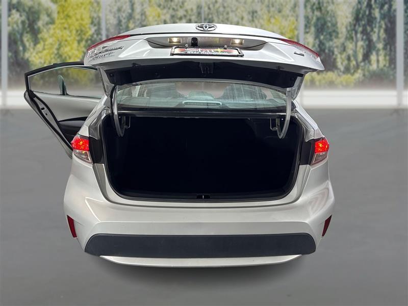 Toyota Corolla LE 2022