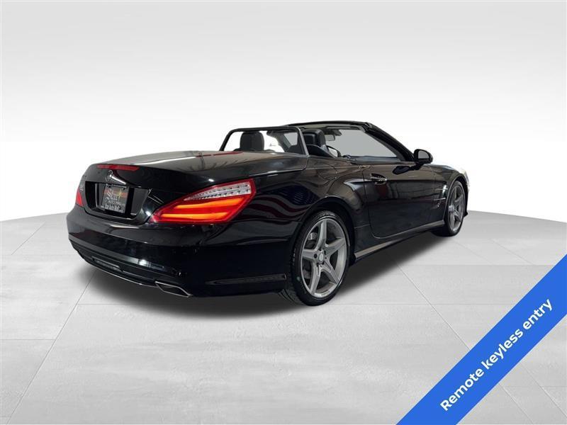Mercedes-Benz SL-Class SL550R 2013