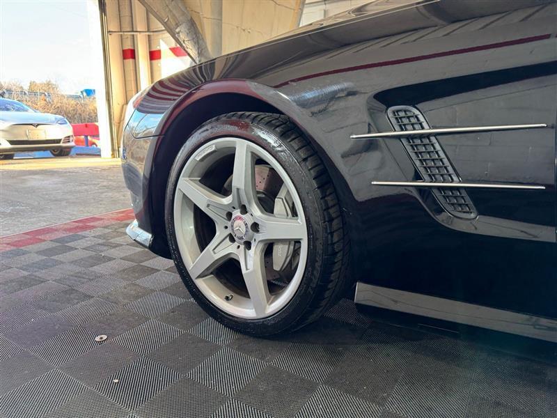 Mercedes-Benz SL-Class SL550R 2013