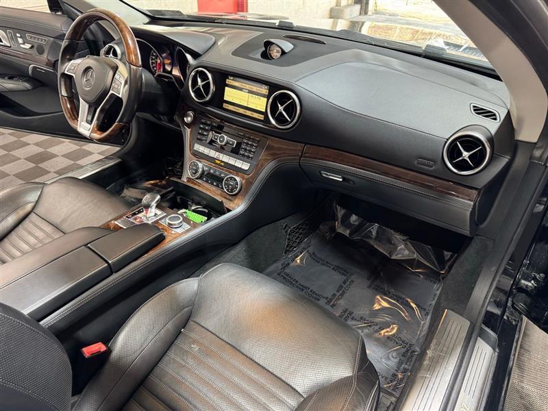 Mercedes-Benz SL-Class SL550R 2013