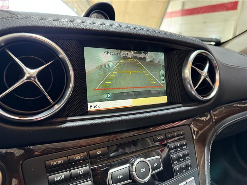 Mercedes-Benz SL-Class SL550R 2013