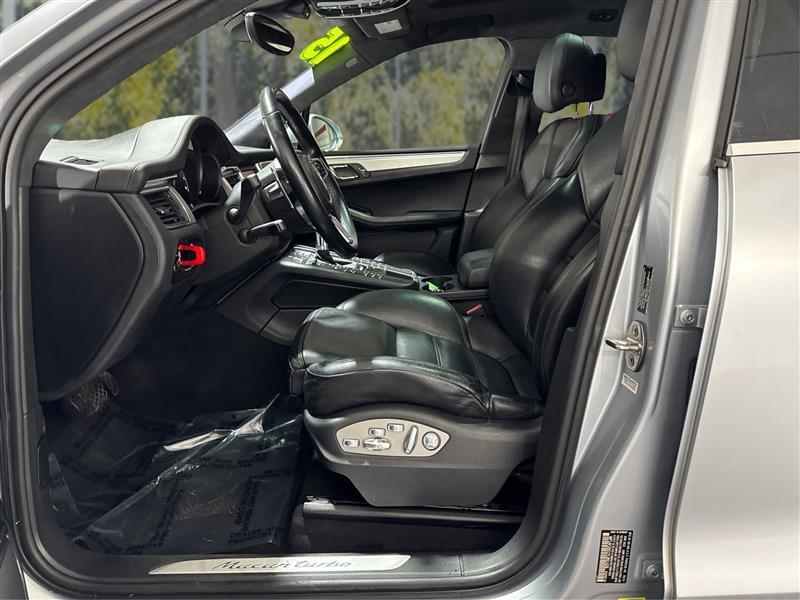 Porsche Macan Turbo 2015