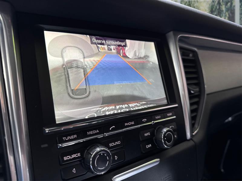 Porsche Macan Turbo 2015