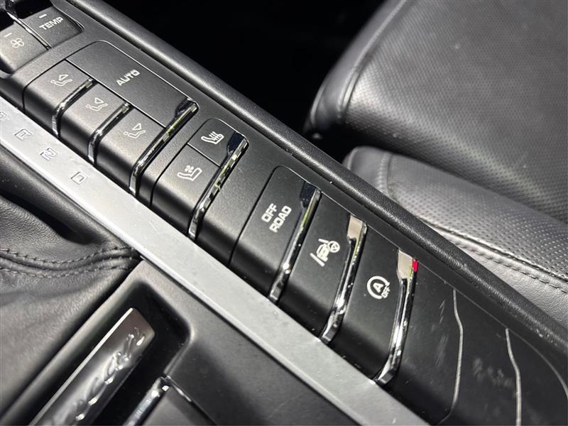 Porsche Macan Turbo 2015