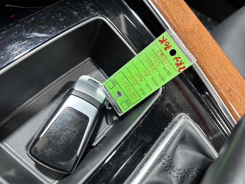 Audi A4 Premium Plus 40 TFSI quattro 2021