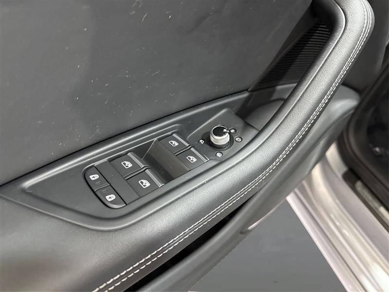 Audi A4 Premium Plus 40 TFSI quattro 2021