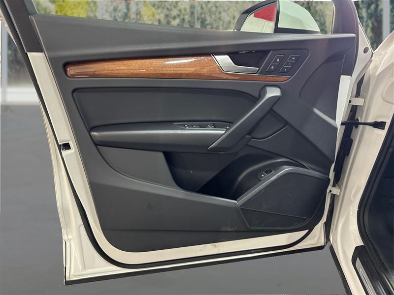 Audi Q5 2.0T Premium quattro 2022