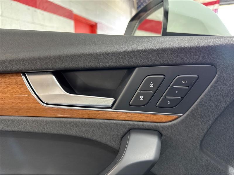 Audi Q5 2.0T Premium quattro 2022