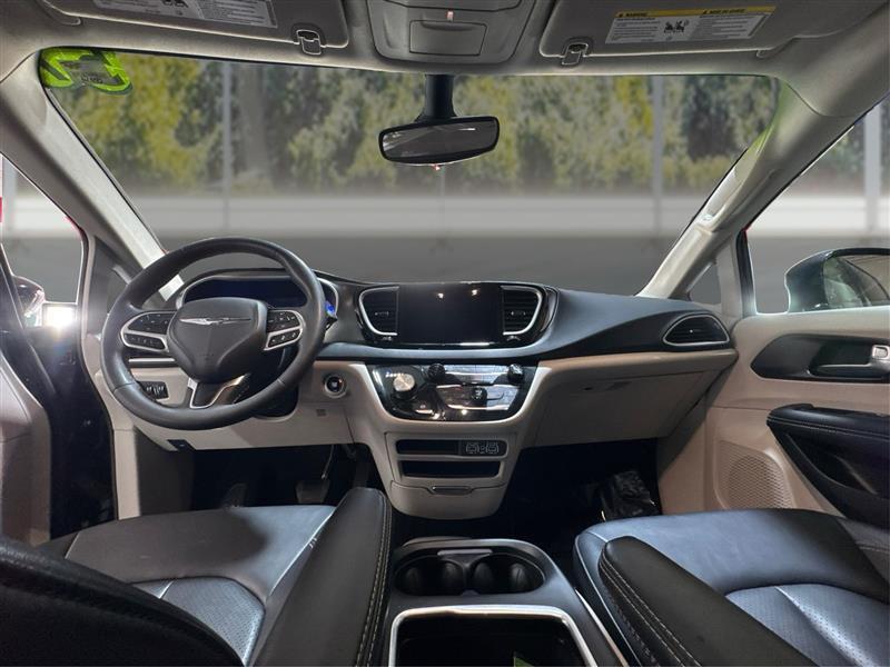 Chrysler Pacifica Touring L 2024