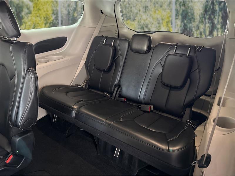 Chrysler Pacifica Touring L 2024