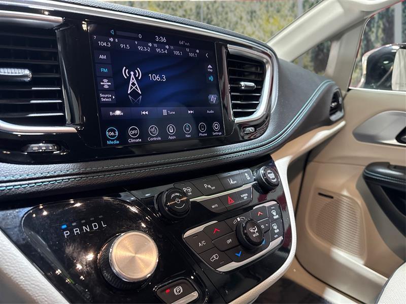 Chrysler Pacifica Hybrid Limited 2018