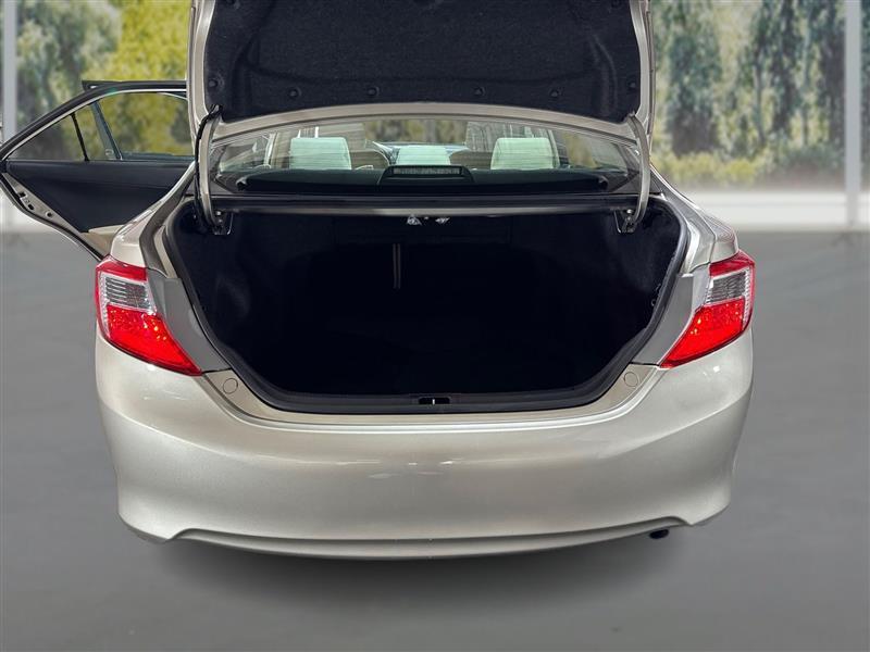 Toyota Camry LE 2014