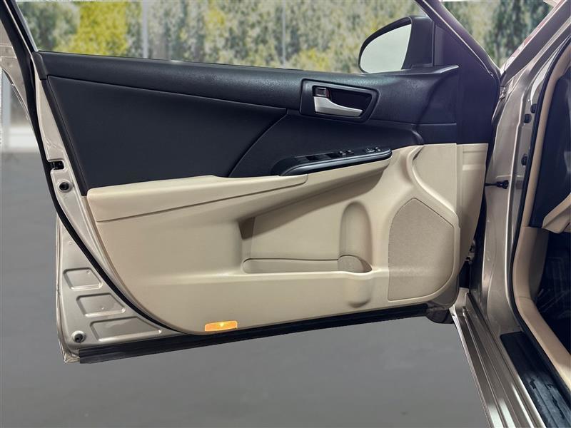 Toyota Camry LE 2014