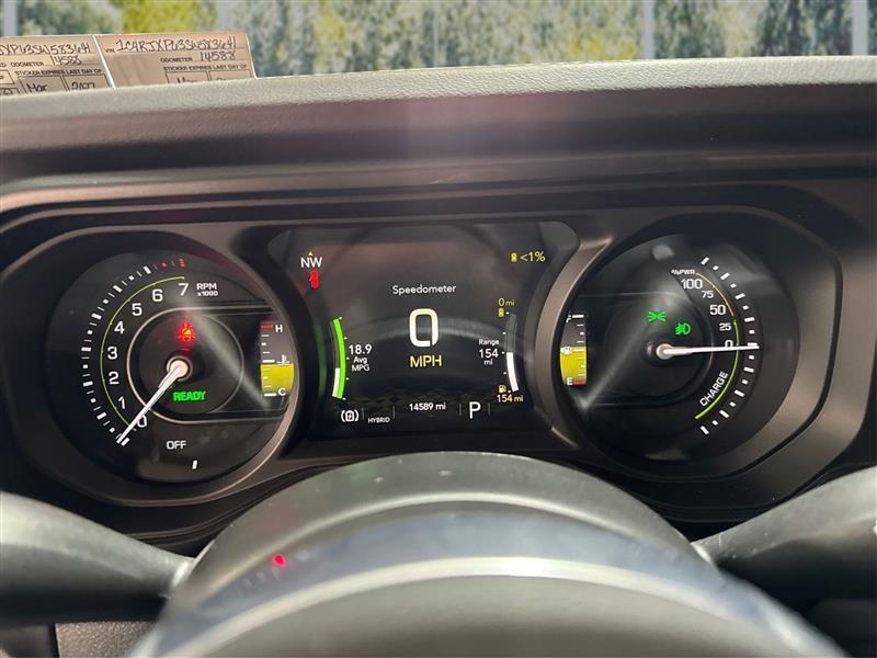 Jeep Wrangler 4xe Sahara 2025