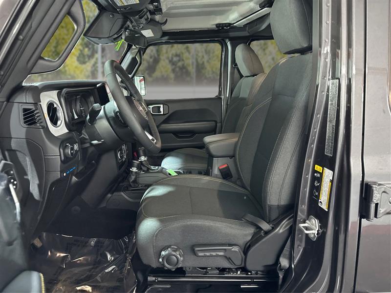 Jeep Wrangler 4xe Sahara 2025