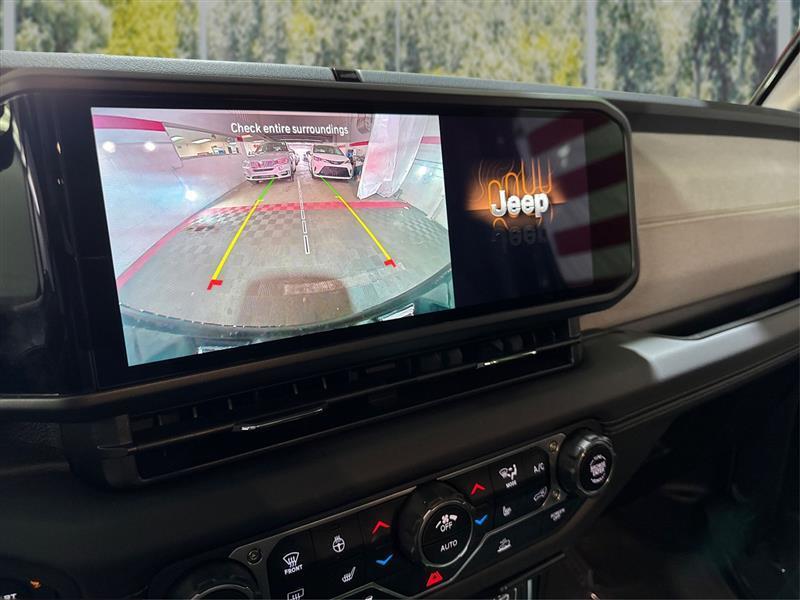 Jeep Wrangler 4xe Sahara 2025