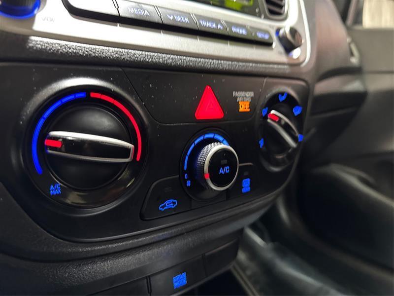 Hyundai Accent SE 4-Door 6A 2021