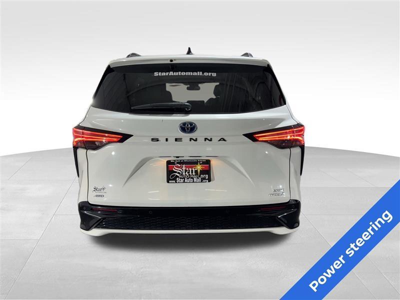 Toyota Sienna XSE 7-Passenger AWD 2021
