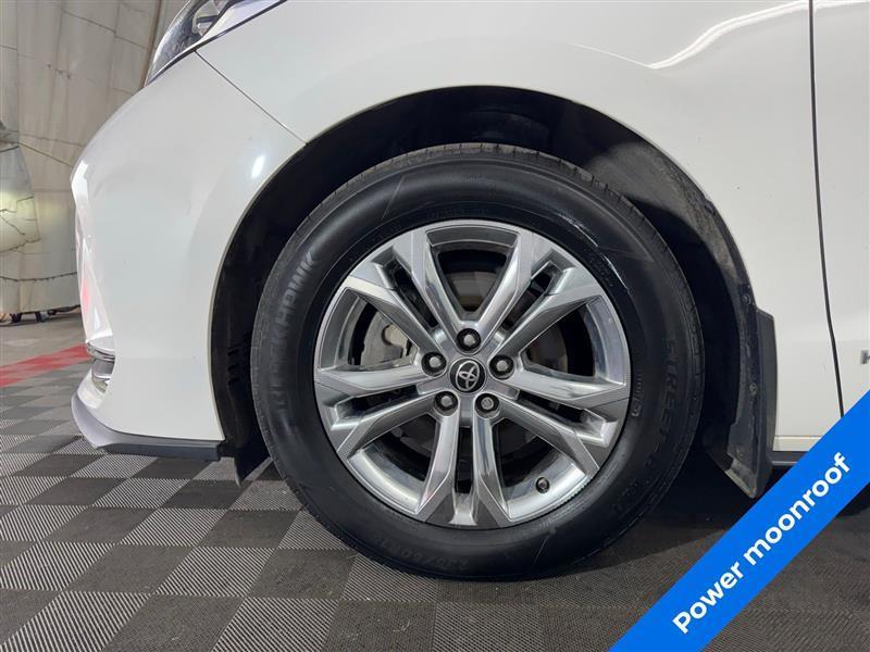 Toyota Sienna XSE 7-Passenger AWD 2021