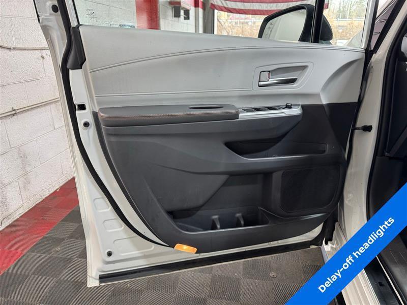 Toyota Sienna XSE 7-Passenger AWD 2021