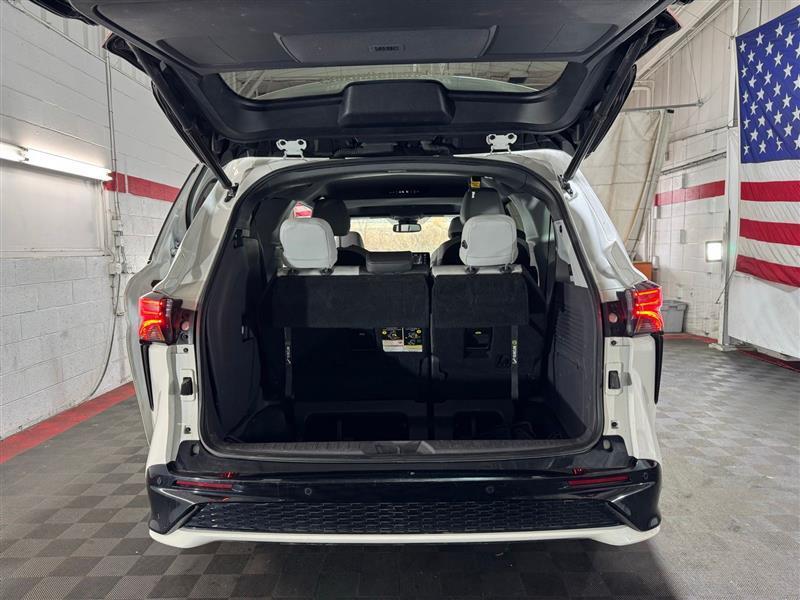 Toyota Sienna XSE 7-Passenger AWD 2021