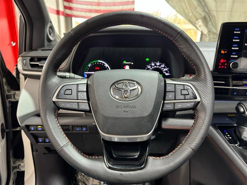 Toyota Sienna XSE 7-Passenger AWD 2021