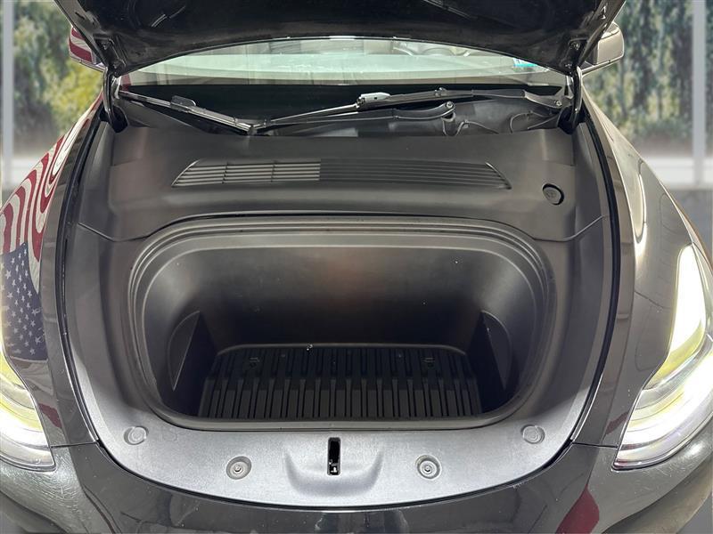Tesla Model Y Performance 2021