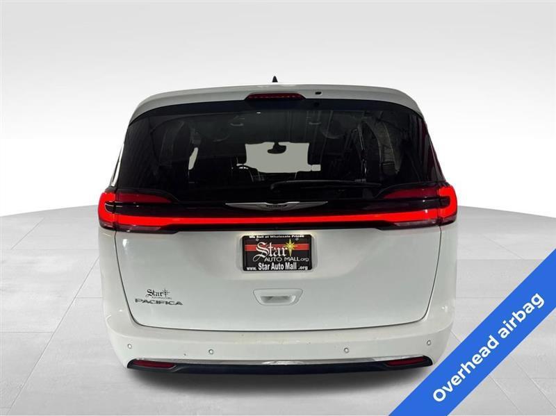 Chrysler Pacifica Touring L 2023