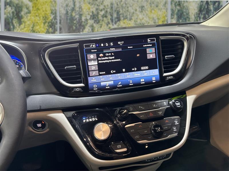 Chrysler Pacifica Touring L 2023