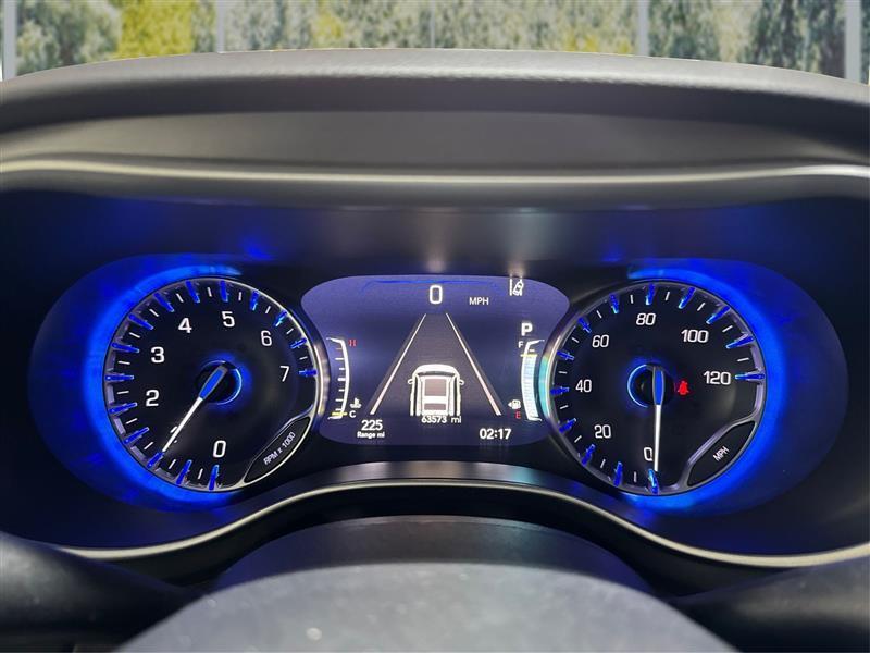 Chrysler Pacifica Touring L 2023