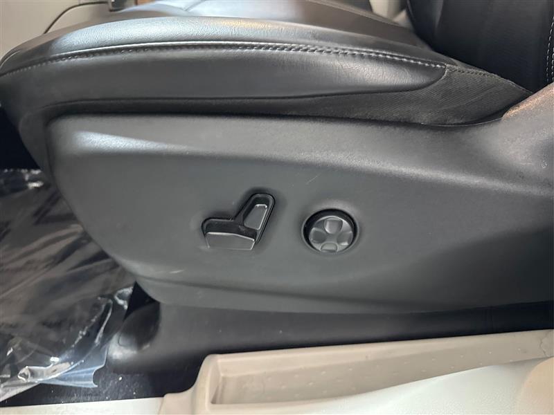 Chrysler Pacifica Touring L 2023