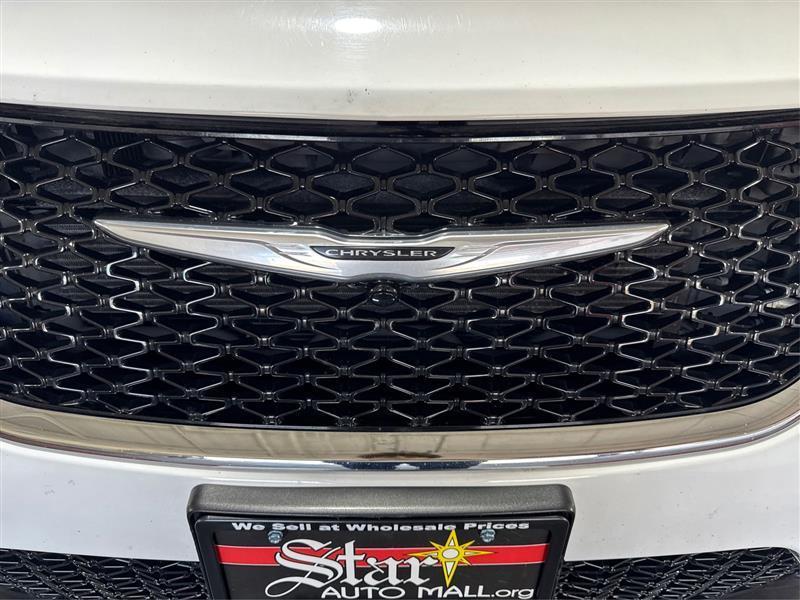 Chrysler Pacifica Touring L 2023