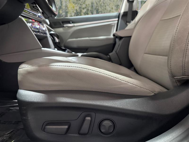 Hyundai Elantra Limited 2020