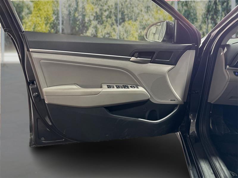 Hyundai Elantra Limited 2020