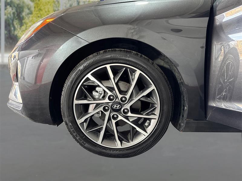 Hyundai Elantra Limited 2020