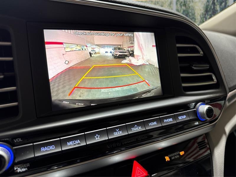 Hyundai Elantra Limited 2020