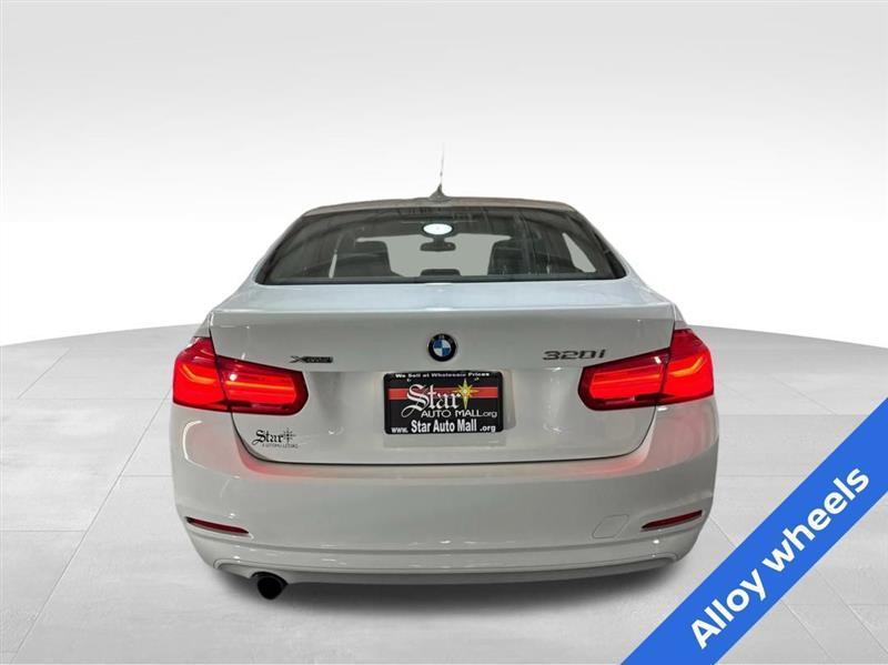 BMW 3-Series 320i xDrive Sedan 2018