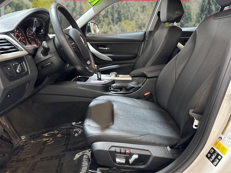 BMW 3-Series 320i xDrive Sedan 2018