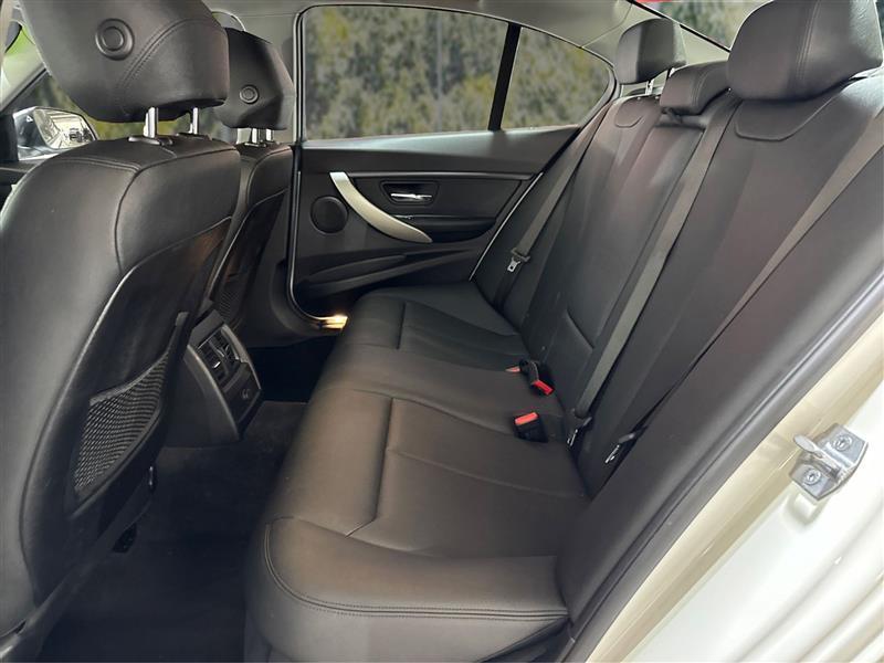BMW 3-Series 320i xDrive Sedan 2018