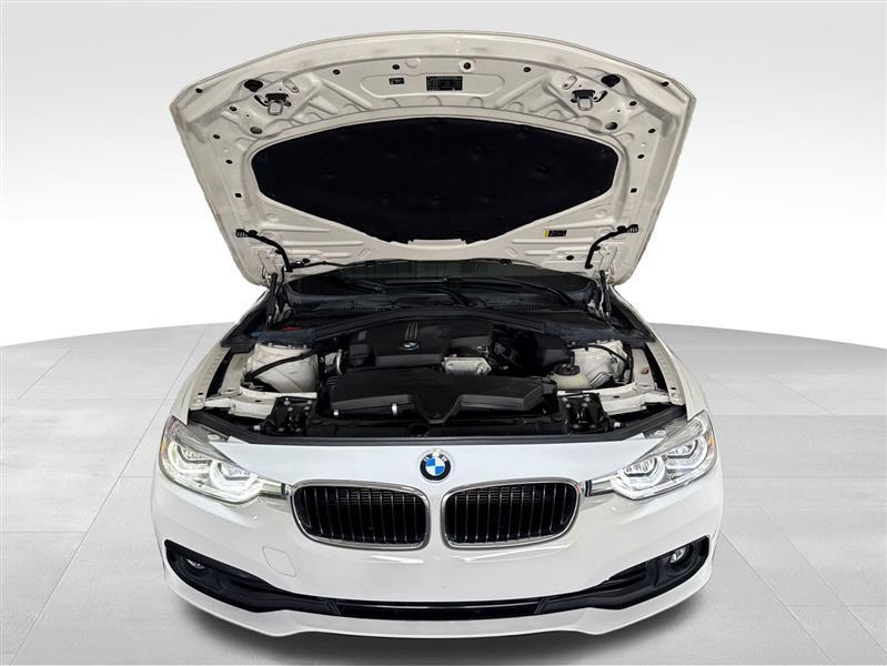 BMW 3-Series 320i xDrive Sedan 2018