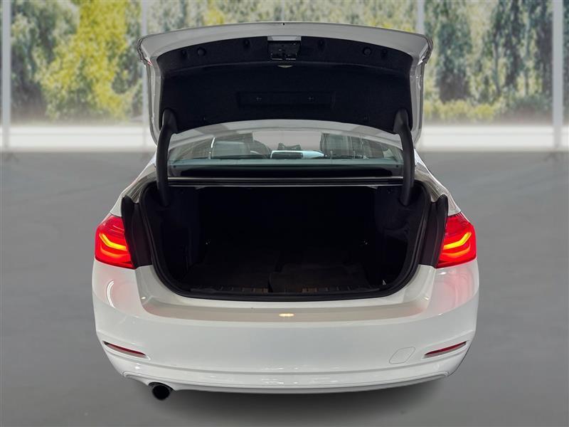 BMW 3-Series 320i xDrive Sedan 2018