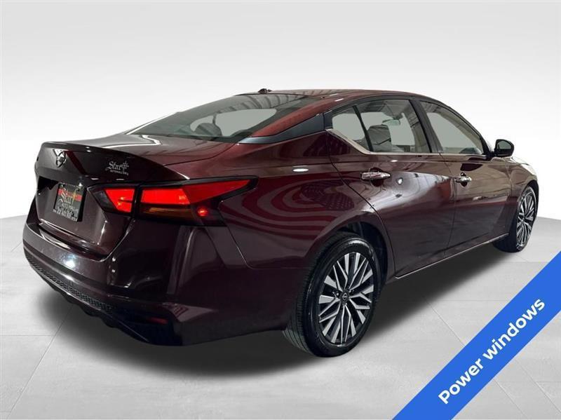 Nissan Altima 2.5 SV 2025