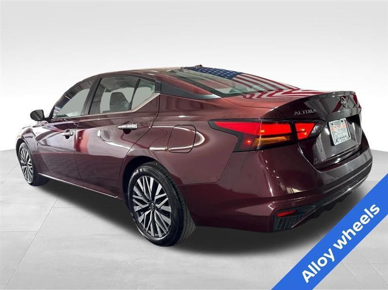 Nissan Altima 2.5 SV 2025