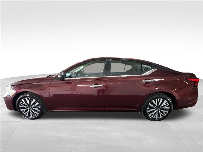 Nissan Altima 2.5 SV 2025