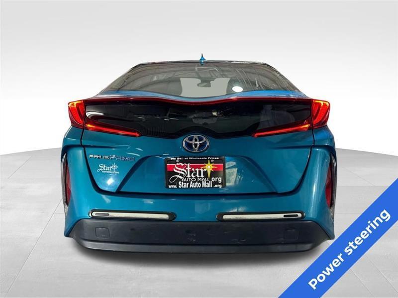 Toyota Prius Prime Plus 2017