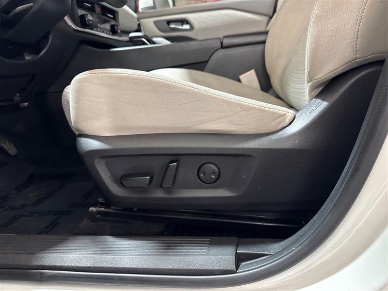 Nissan Rogue SV 2023