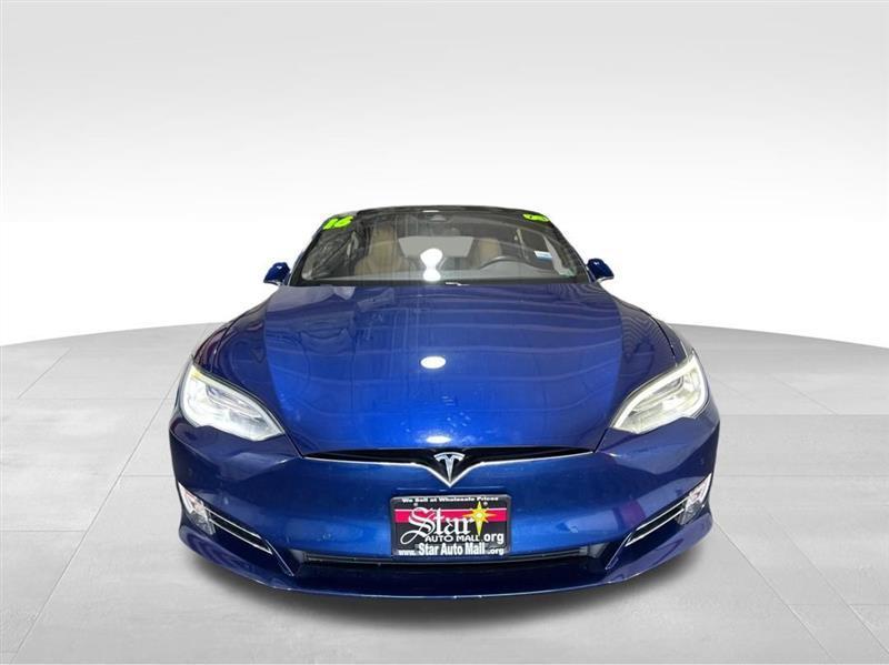 Tesla Model S 90D 2016