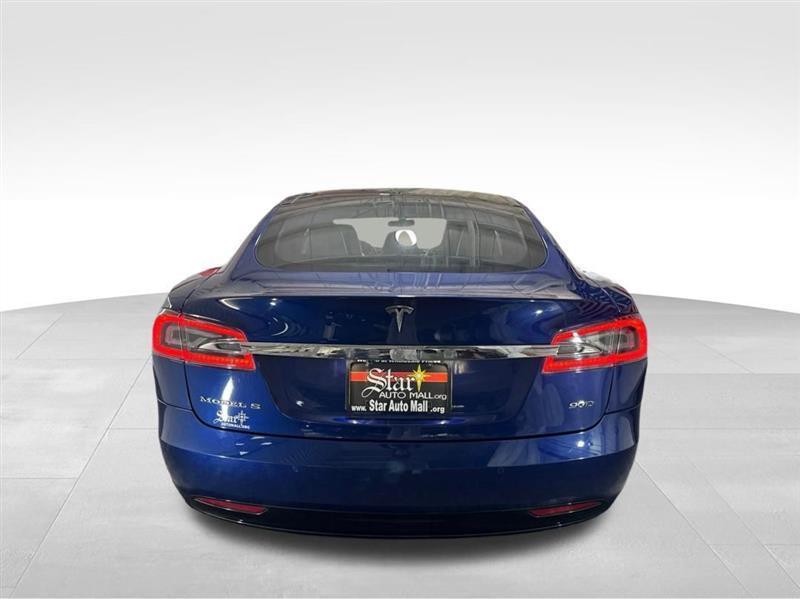 Tesla Model S 90D 2016