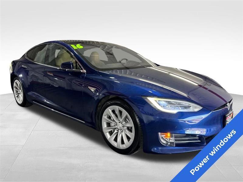 Tesla Model S 90D 2016