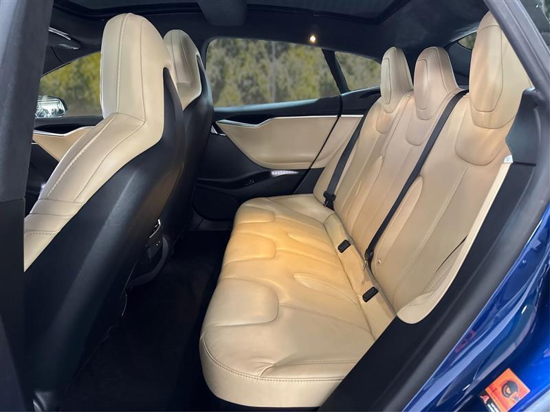 Tesla Model S 90D 2016